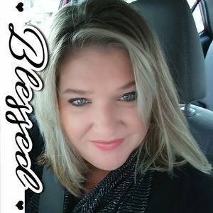 Meet your Posher, Regina